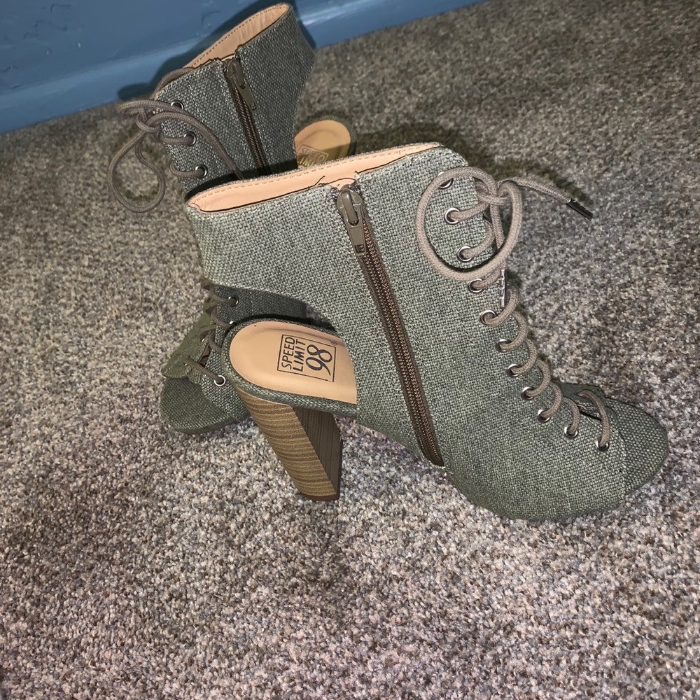 Heels bundle - Picture 9 of 10